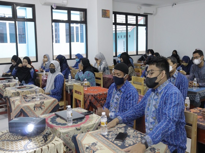 Foto Pengajian Bulanan SMK Muhammadiyah 3 Tangerang Selatan (DR. H. Endang Surahman, MA)