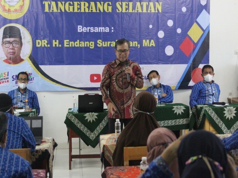 Foto Pengajian Bulanan SMK Muhammadiyah 3 Tangerang Selatan (DR. H. Endang Surahman, MA)
